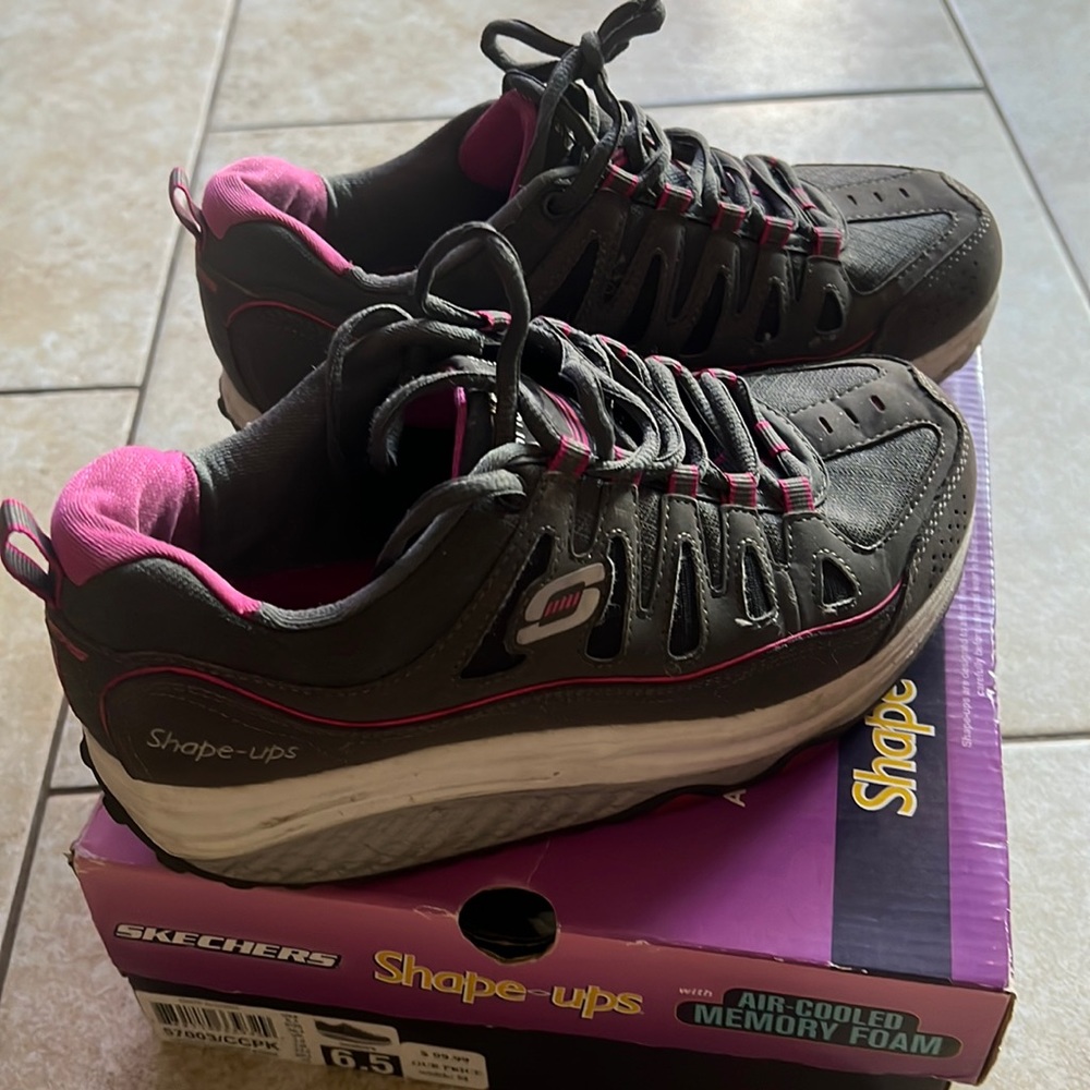 Shape Ups Skechers